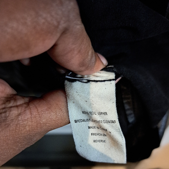 Kova&T 100% Leather Real Soft Black Leather Deep V-neck Shirt - Picture 6 of 8